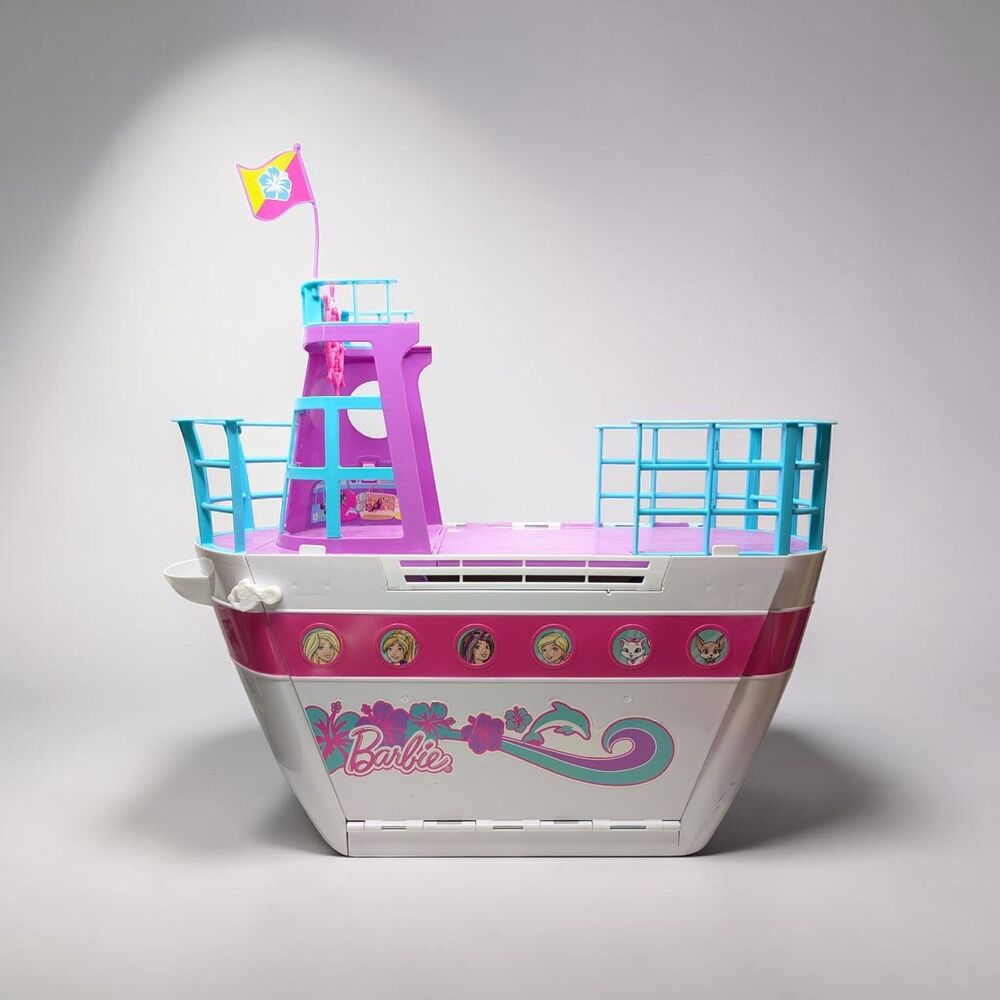 Barbie 2011 Mattel Sister Cruise Ship Party Yacht & Pool Playset Y2K w/ Pieces